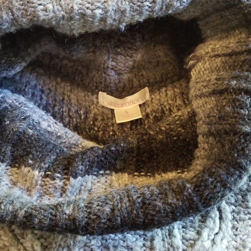 Sweater - Picture 2 of 3